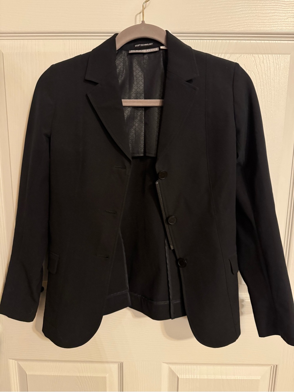 R.J. Classics 37.5 Technology Show Coat Youth 16R Black Equestrian Hunt Jacket